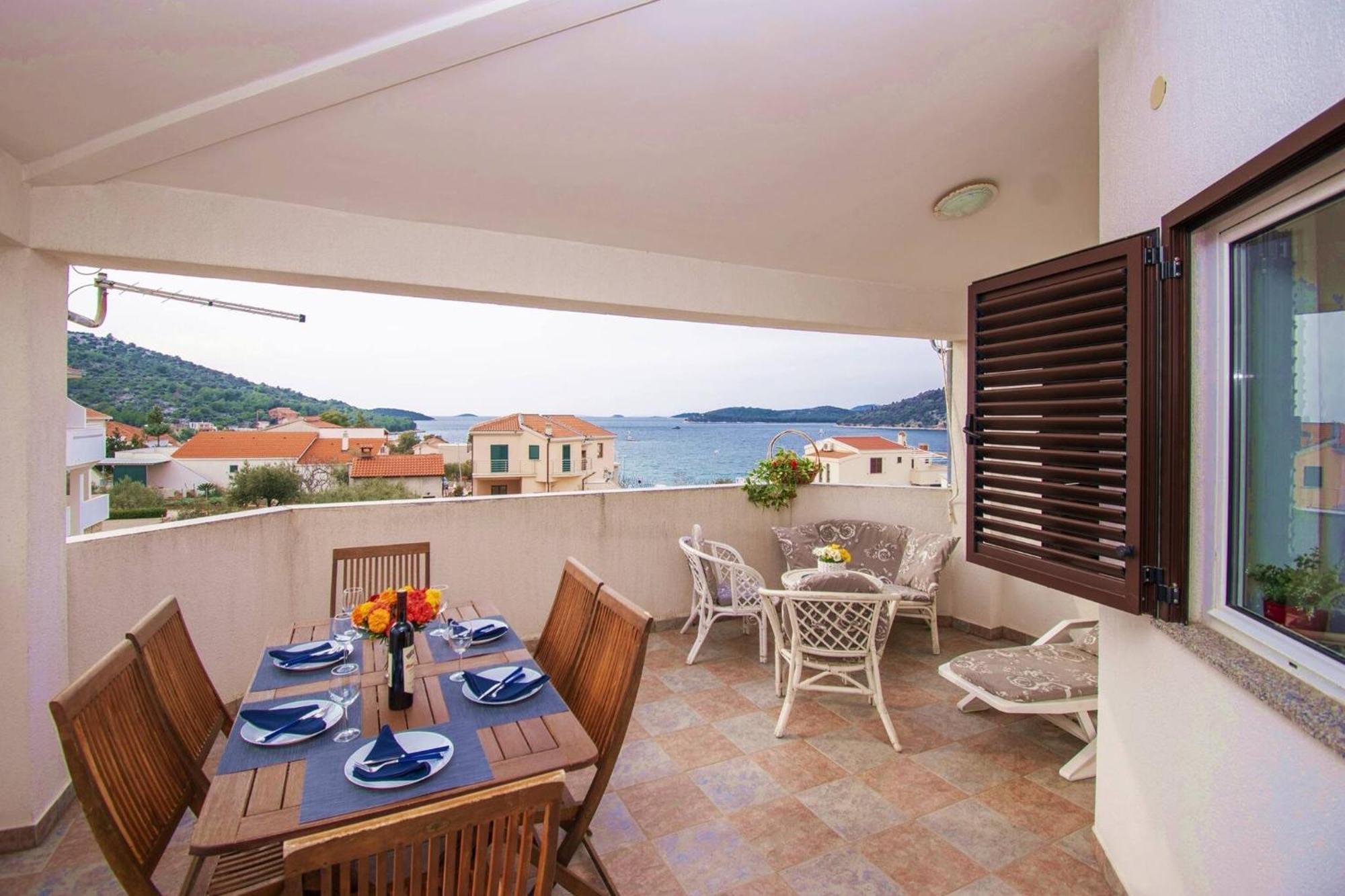 Apartment Meri Razanj With Sea View Extérieur photo